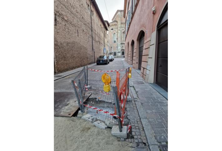 Cantieri dimenticati dietro il Duomo di Parma