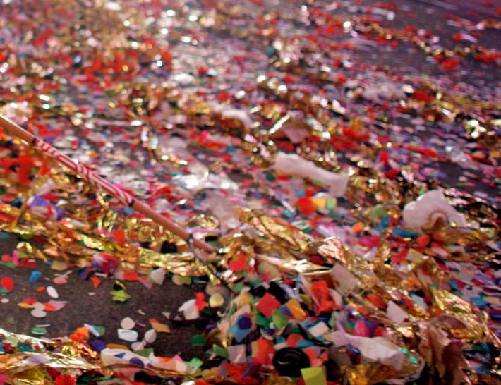 Decoro urbano: nuova ordinanza contro imbrattamenti e dispersione microplastiche