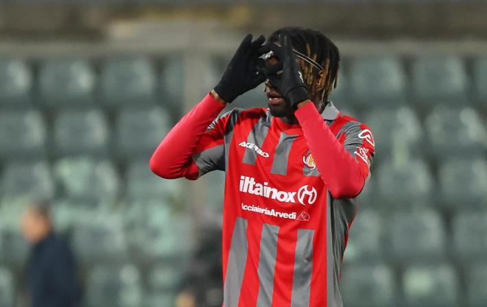 Serie A: la Cremonese conquista la prima vittoria in campionato. A spese della Roma (2-1)