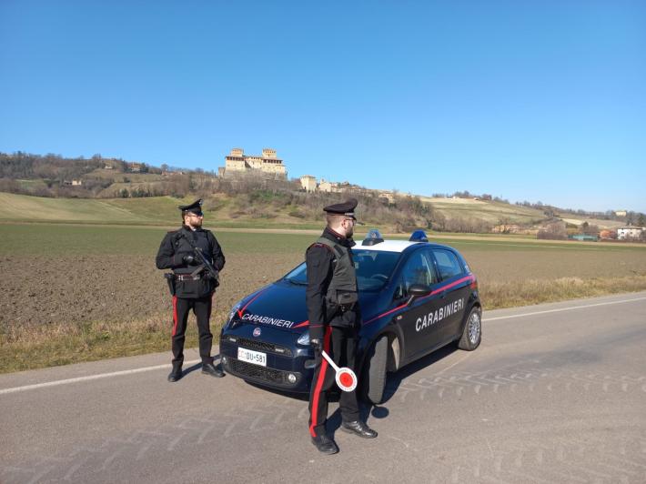 Litiga con un barista e poi appicca un incendio nel retro del locale