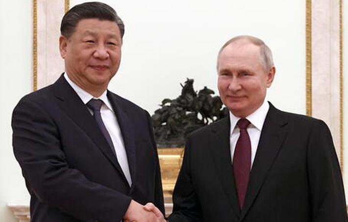 La visita di Xi Jinping &egrave; un regalo a Putin