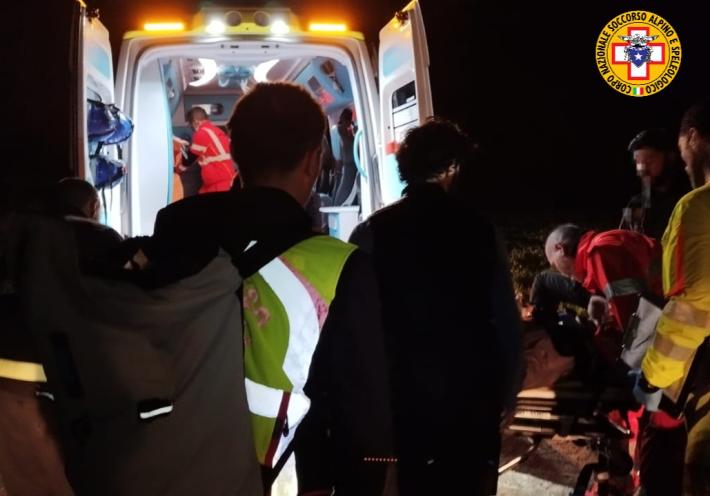 Biker si infortuna in una strada sterrata tra Tordenaso e Marzolara.  Intervengono vigili del fuoco e soccorso alpino