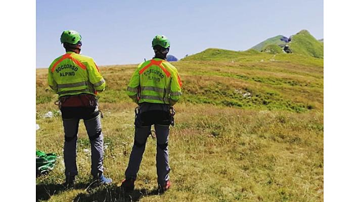 Precipitano sulle Apuane, morta una donna, ferito un uomo 
