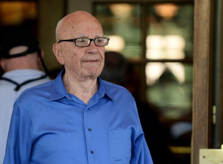 Murdoch ci ripensa e a 93 anni molla la fidanzata 66enne dopo 2 settimane