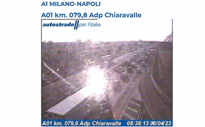 Autostrada 8 km di coda
