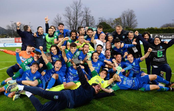 FeralpiSal&ograve; promossa in serie B: &egrave; la prima volta