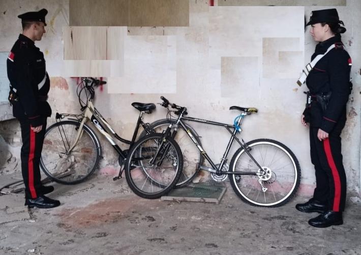 Sabato e Domenica notte di controlli dei Carabinieri, tre denunce diversi segnalati e sanzioni al Codice della Strada, restituita una moto rubata