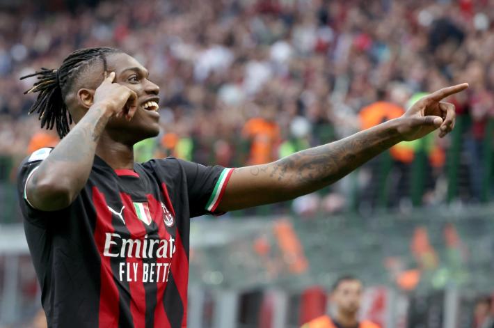 Serie A: lo show di Leao regala al Milan la vittoria sul Lecce (2-0)