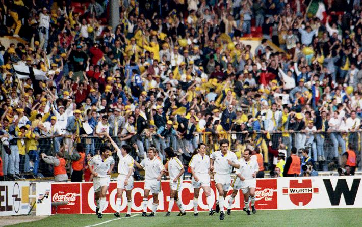 Lo stadio di Wembley compie 100 anni. Una candelina (enorme) &egrave; giallobl&ugrave;: da quella notte di maggio, tutti i ricordi... 