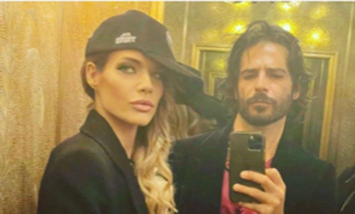 L'uomo che fa le pulizie abbassa l'eros, bufera su Laura Chiatti