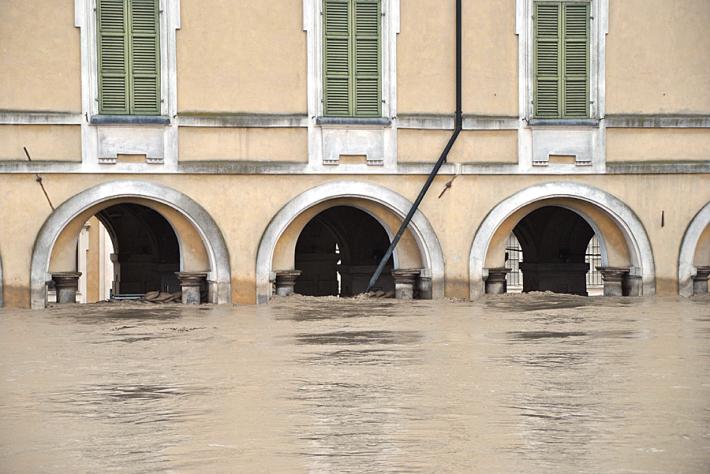 Colorno, la piazza sar&agrave; pi&ugrave; sicura. Via al cantiere per le paratie mobili