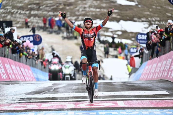 Giro d'Italia: Buitrago trionfa sulle Tre cime di Lavaredo. Thomas resta in rosa