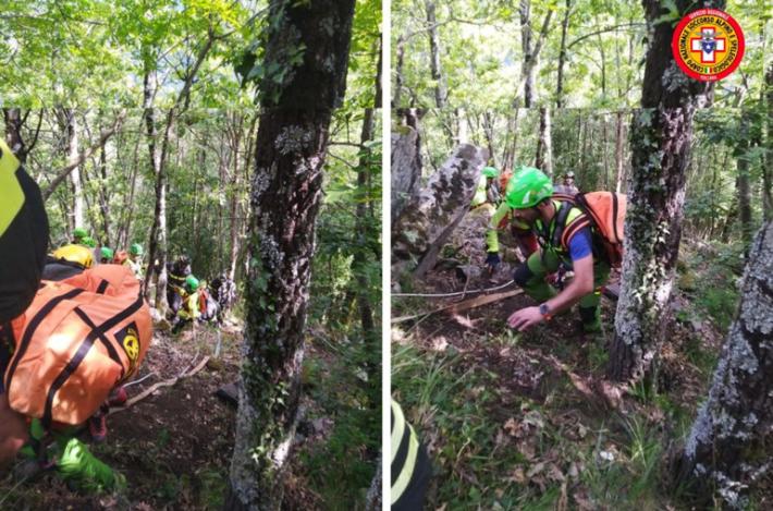 Scuolabus esce di strada a Pontremoli, bambini feriti 