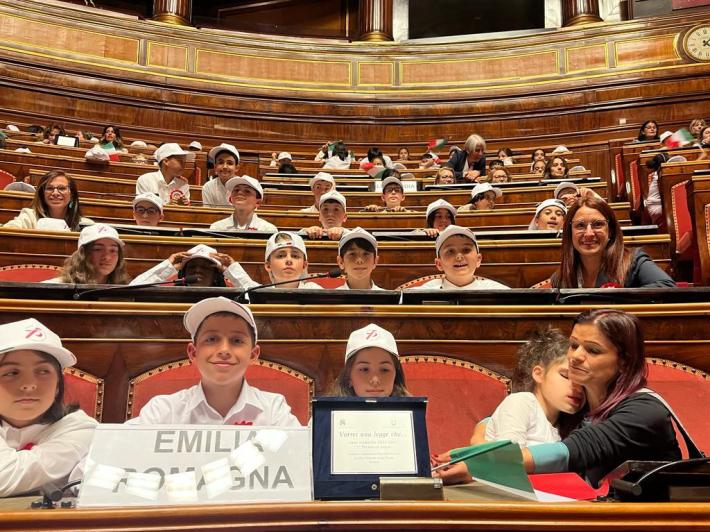 Studenti legislatori per un giorno: premio per la 5&ordf;C dell'&laquo;Anna Frank&raquo; 