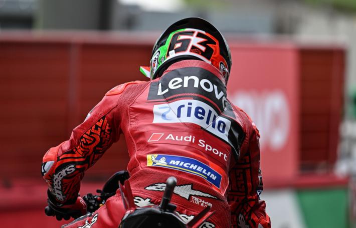 Gp del Mugello, Bagnaia vince la gara sprint (e fa la pole): tre Ducati sul podio