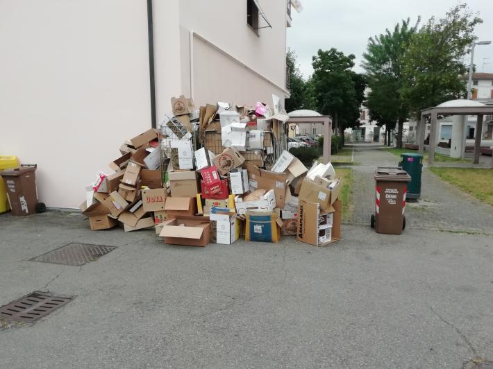 Rifiuta a Vicofertile: modello Parma o  modello incuria?