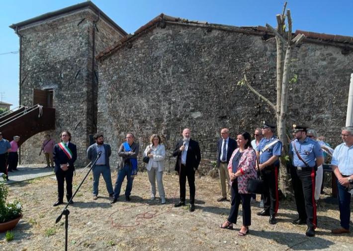 Dedicato a David Sassoli un ostello sulla via Francigena
