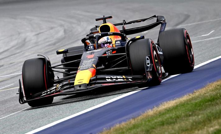 Austria, pole di Verstappen (per 48 millesimi) davanti alle due Ferrari