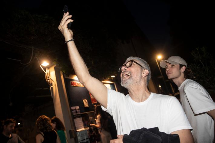 Beppe Fiorello fa il tutto esaurito all'arena estiva dell'Astra