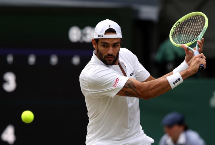 Wimbledon, Alcaraz immenso: un grande Berrettini cede al quarto set