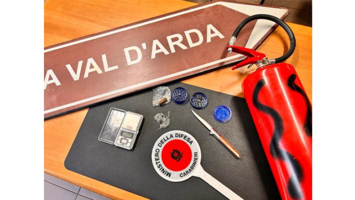 Denuncia stupefacenti e ricettazione