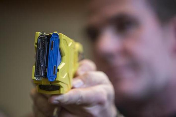 pistola elettrica teser