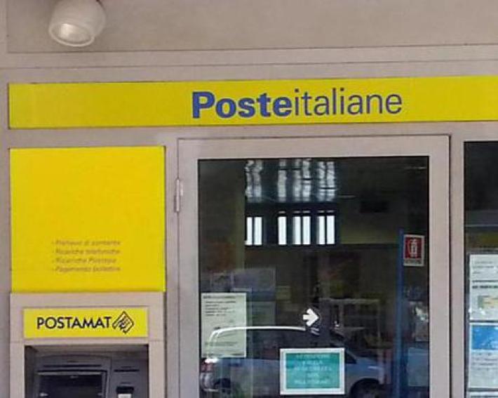 Sottrae 600mila euro ai correntisti, arrestata direttrice Poste