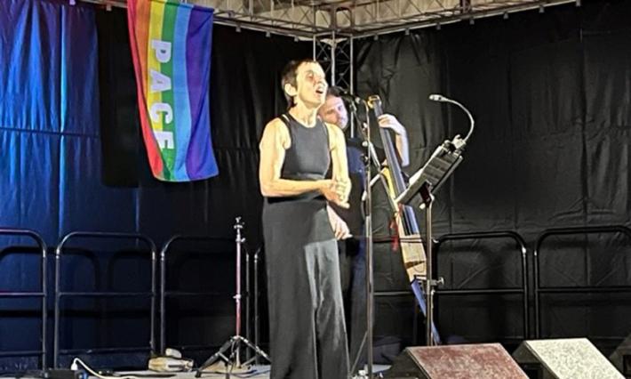 &laquo;Futura umanit&agrave;&raquo; di Mara Redeghieri. La voce dell'anima che incanta nella notte   