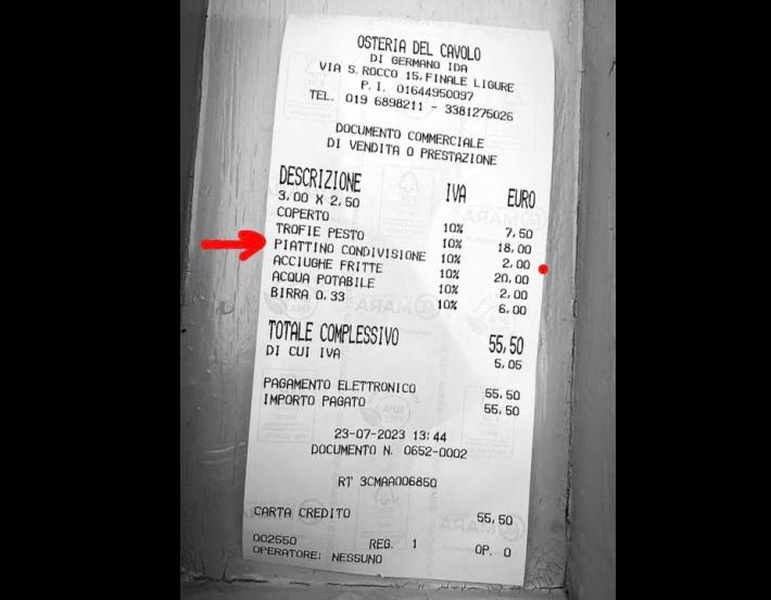 Mamma chiede un piattino in pi&ugrave; per condividere le trofie con la figlia, nel conto due euro in pi&ugrave;