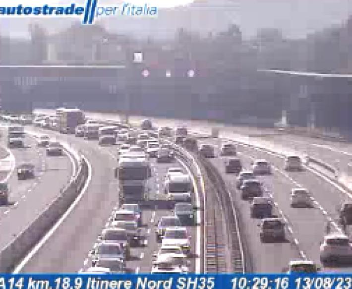 Autocisa, due segnalazioni di veicoli fermi. Code per traffico intenso in A14 verso la Romagna