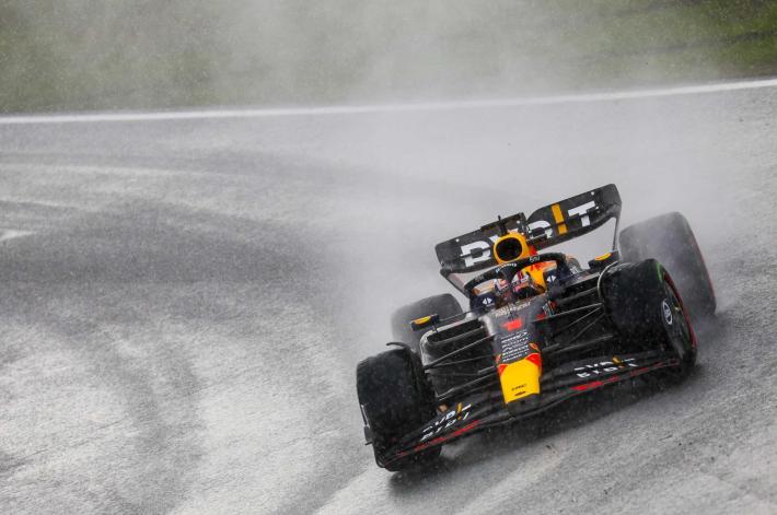 Olanda, Gp pazzo sotto l'acqua. Vince ancora Verstappen: nona di fila, &egrave; record