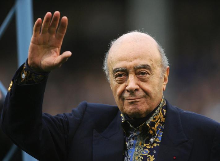 Dagli affari in Medio Oriente a Harrods e Fulham in Inghilterra: la vita del miliardario Mohamed al Fayed, morto a 94 anni 