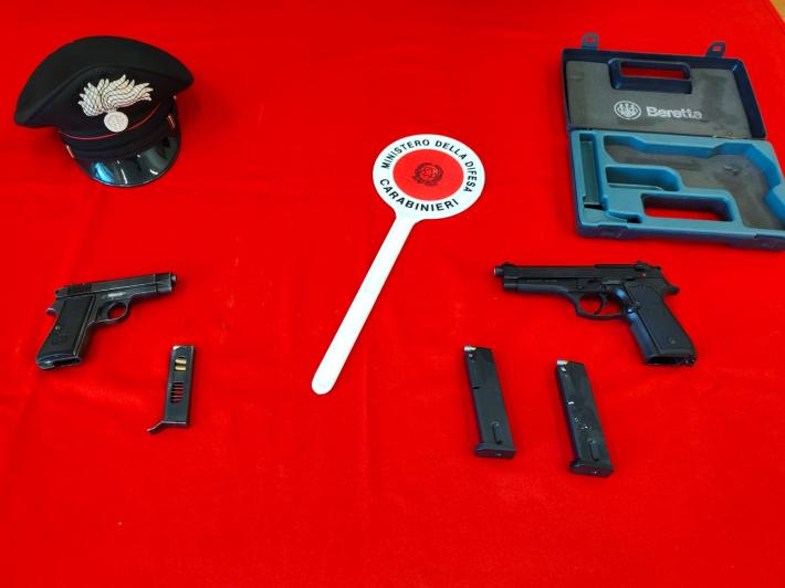 Arrestato per ricettazione e detenzione di arma da fuoco