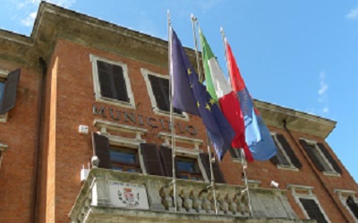 Bilancio del comune di Felino, approvata una variazione  per i lavori di riqualificazione e per l'ascensore delle medie