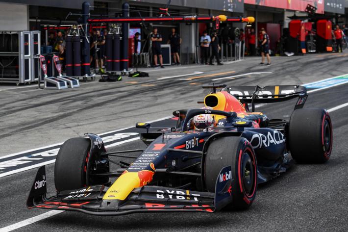 Verstappen mostra i muscoli, pole al Gp del Giappone
