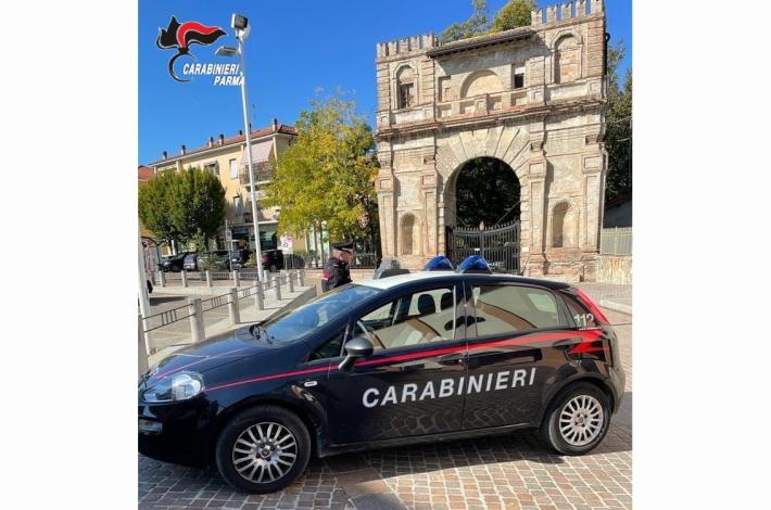 Dal sito d'incontri alla richiesta di denaro con minacce: "Se non paghi ti ammazziamo": la denuncia di un giovane collecchiese