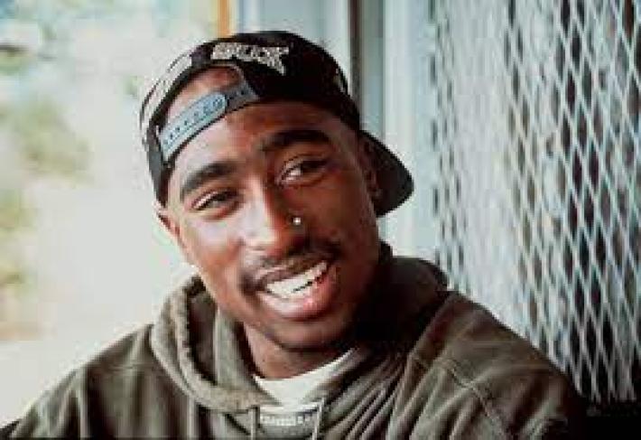 Svolta nell'omicidio del rapper Tupac Shakur: dopo 27 anni arrestato un uomo