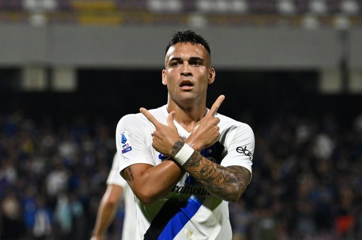 Serie A:  Lautaro Martinez cala il poker e l'Inter annichilisce la Salernitano