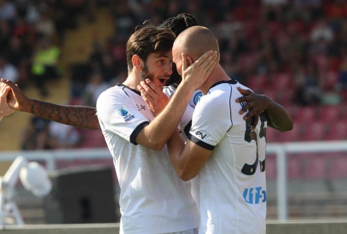 Serie A: il Napoli cala il poker contro il Lecce (4-0)