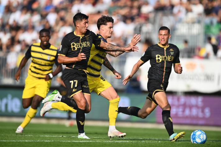 Venezia-Parma 2-1 al 63'. Segna Tessmann  