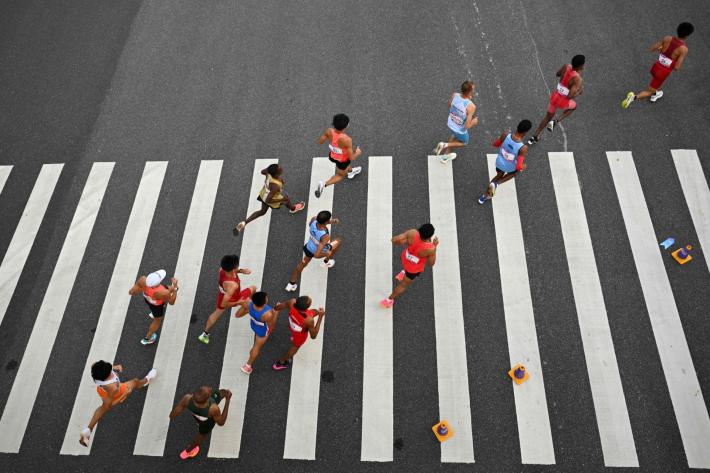 Il keniano Kiptun vince la maratona di Chicago con il nuovo record mondiale