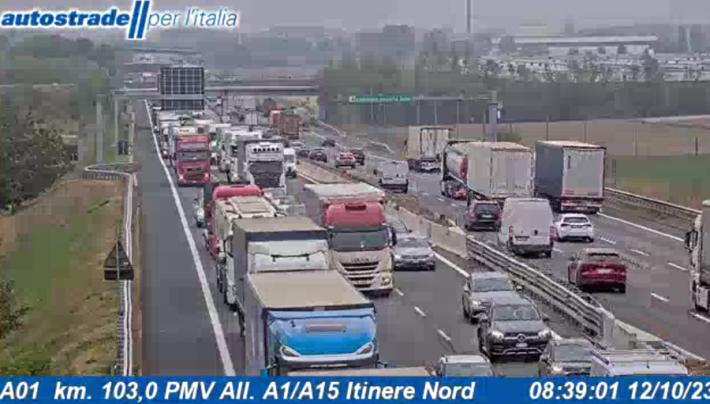 VARI INCIDENTI CODE ... CASIONO ....AUTOSTRA 