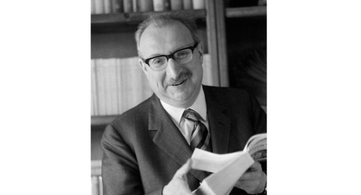 Giorgio Manganelli e i &laquo;poeti miracolati&raquo; sulla Gazzetta  