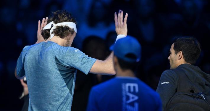 Atp Finals,  Tsitsipas  si ritira dopo un infortunio