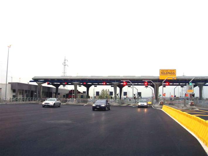 A1, da domani sera a sabato mattina chiuso casello R. Emilia