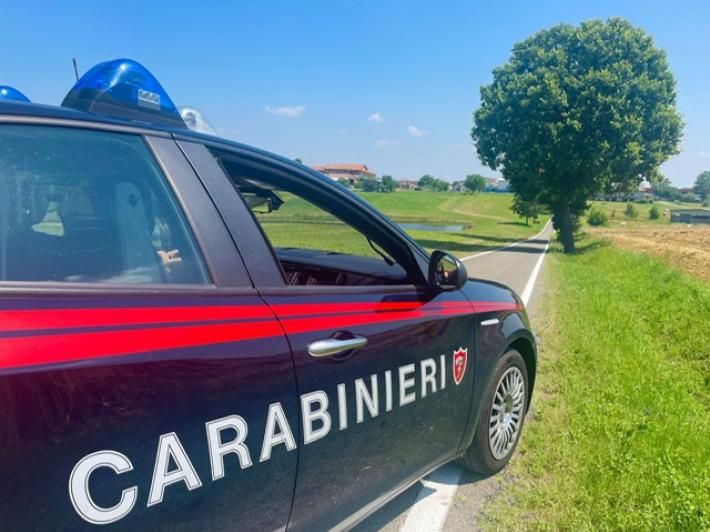 Aggredisce donna colpendola con calcio fucile: cacciatore: denunciato dai carabinieri