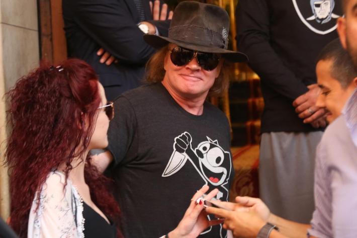 Denunciato di violenza sessuale, Axl Rose finisce in tribunale a New York