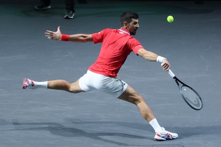 Coppa Davis, Djokovic trascina la Serbia alla vittoria contro la Gran Bretagna. Sabato la semifinale contro l'Italia