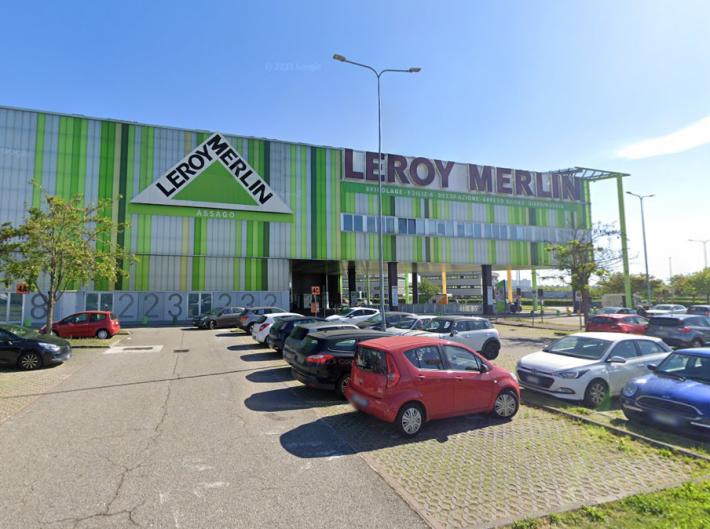 Assaltati e vandalizzati due negozi Leroy Merlin nel Milanese. Sventato un terzo attacco
