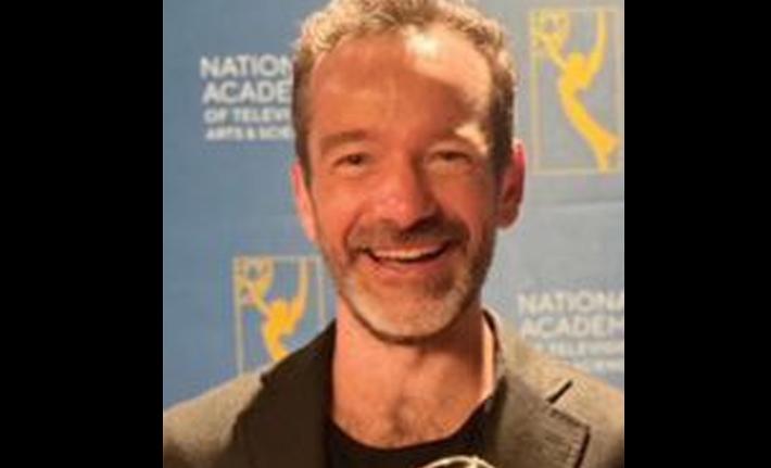 Ritrovato in spiaggia vicino a New York il cadavere del regista Ross McDowell: il corpo era senza testa